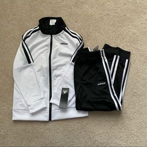Adidas boys track suit size 7 new with tags